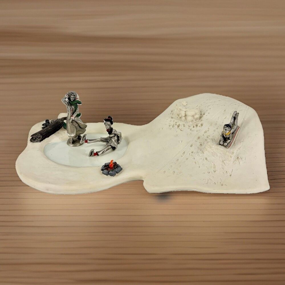 HUDSON PEWTER THE VILLAGERS 4298 Snow Ice Skating Rink Campfire Set 4 Sleigh